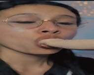 Girl Webcam Dildo Suck