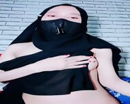 INDO HIJAB HITAM COLMEK